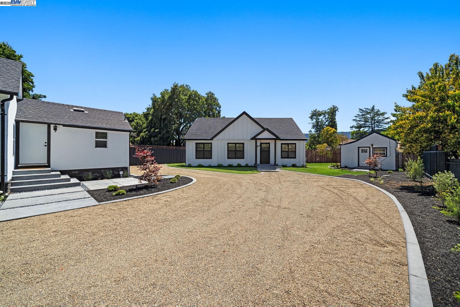 1038 Division St, Pleasanton