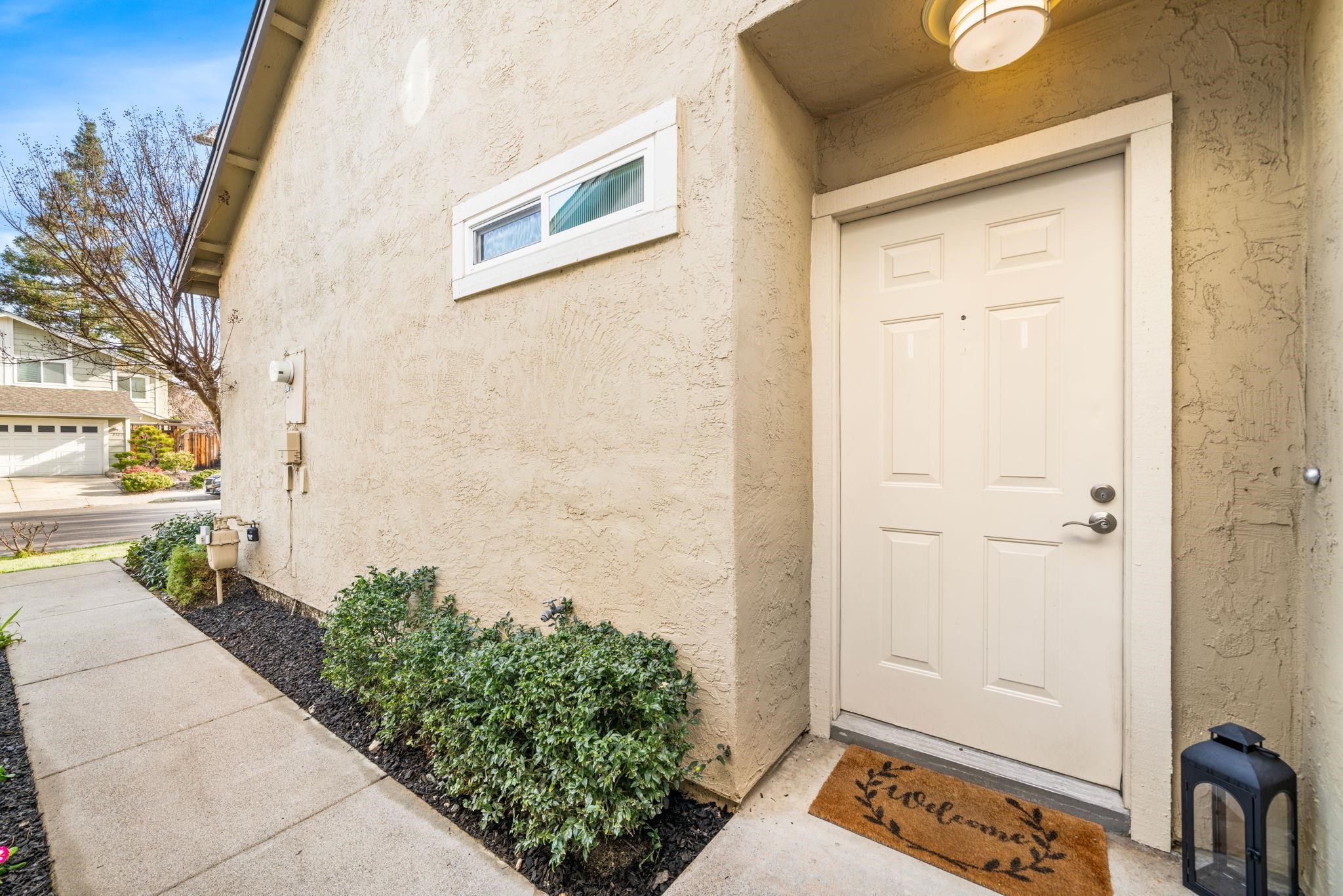 2128 Alexander Way