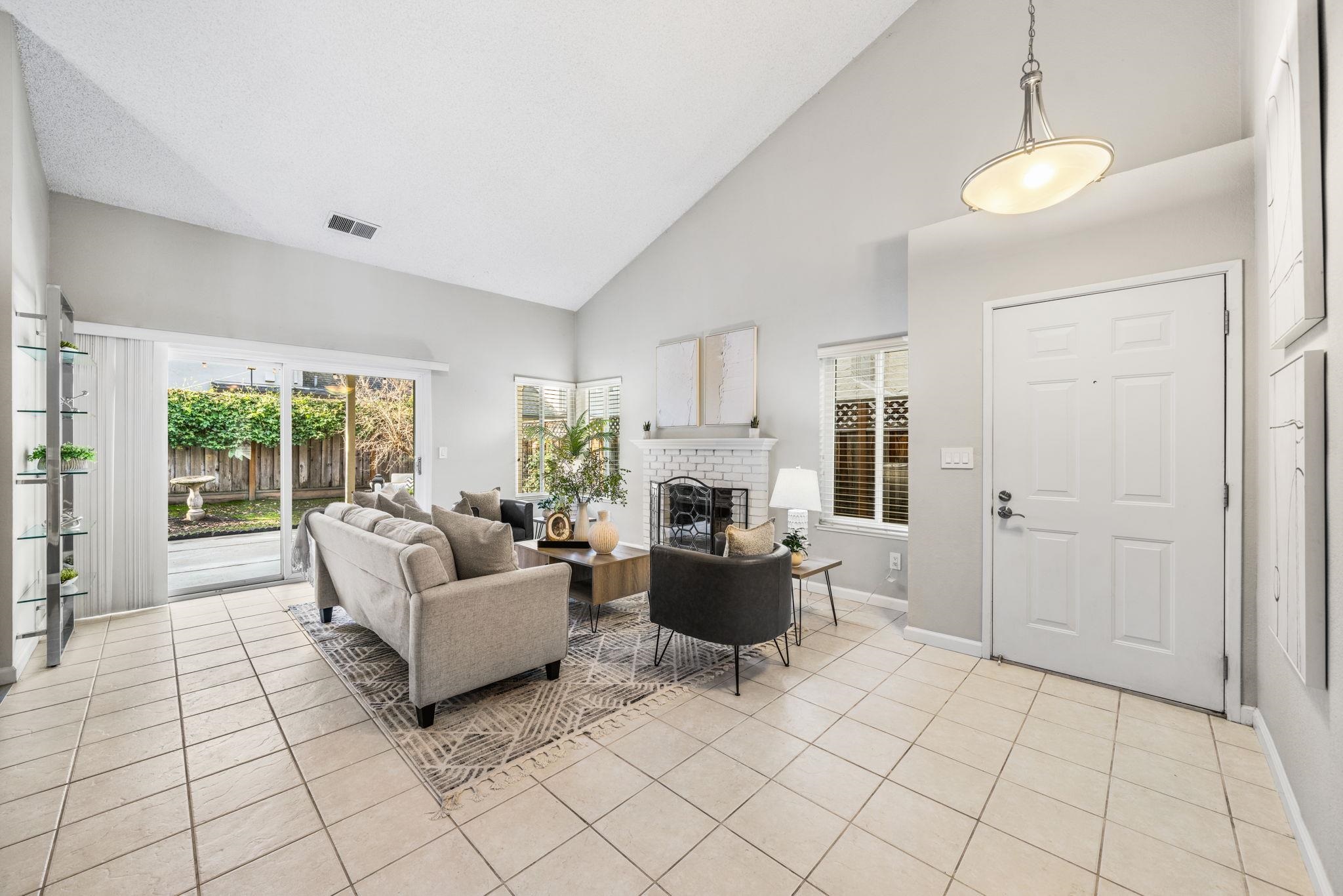 2128 Alexander Way