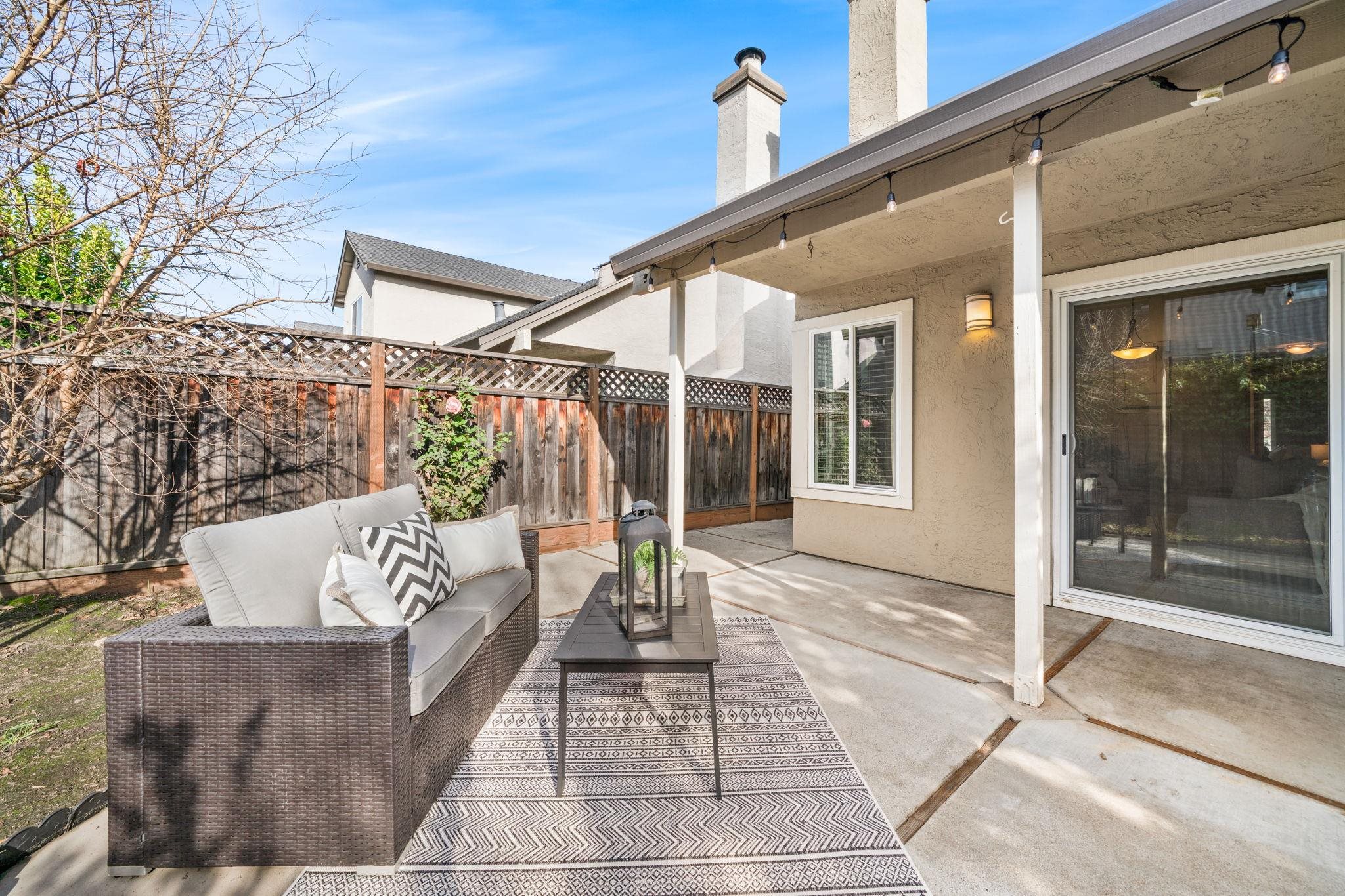 2128 Alexander Way