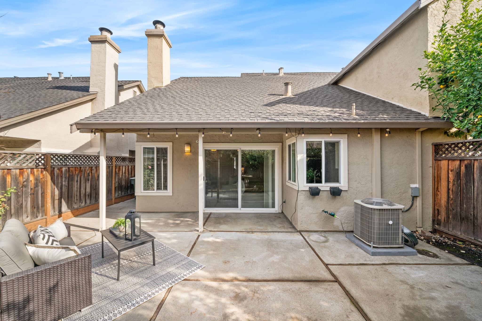 2128 Alexander Way