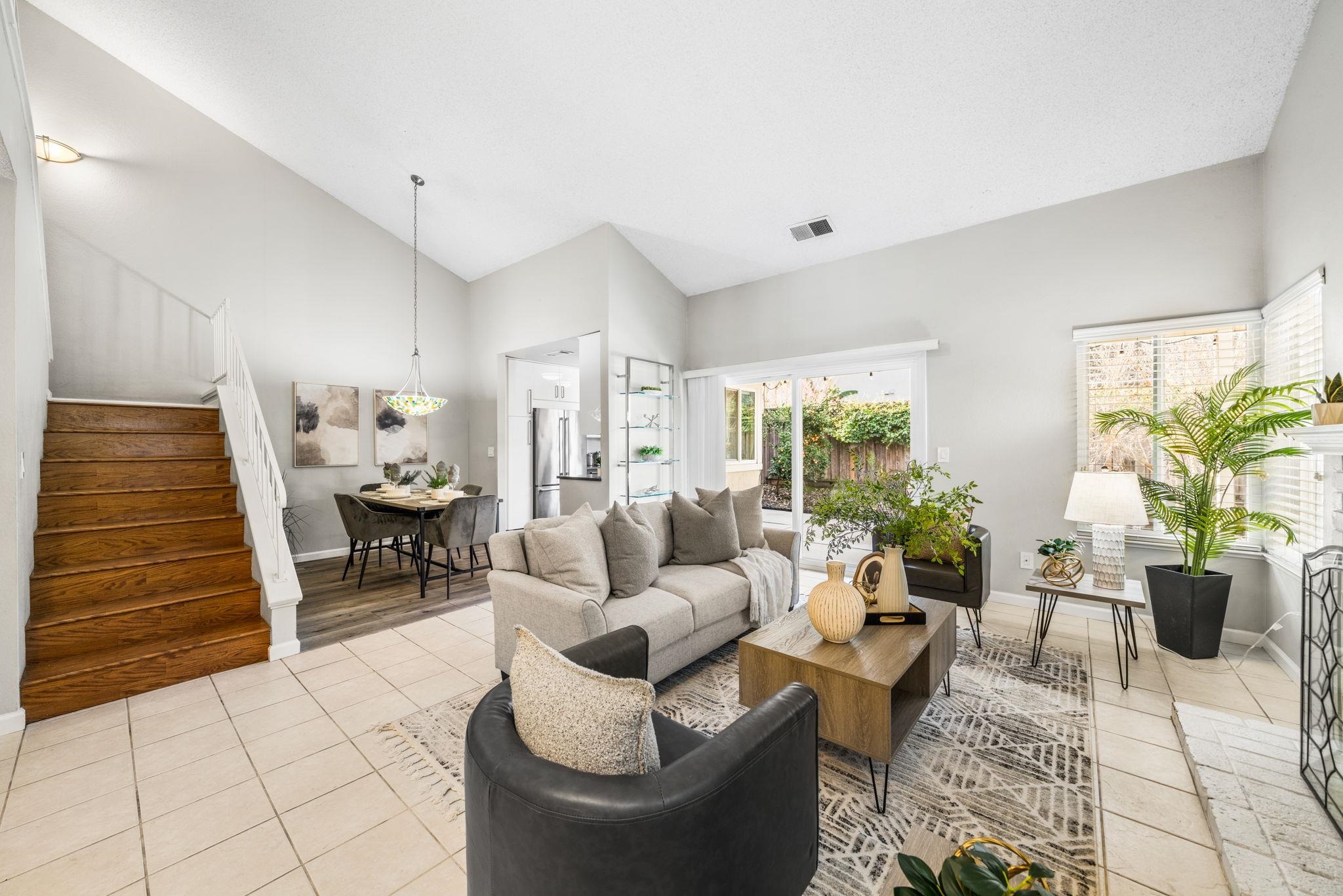 2128 Alexander Way