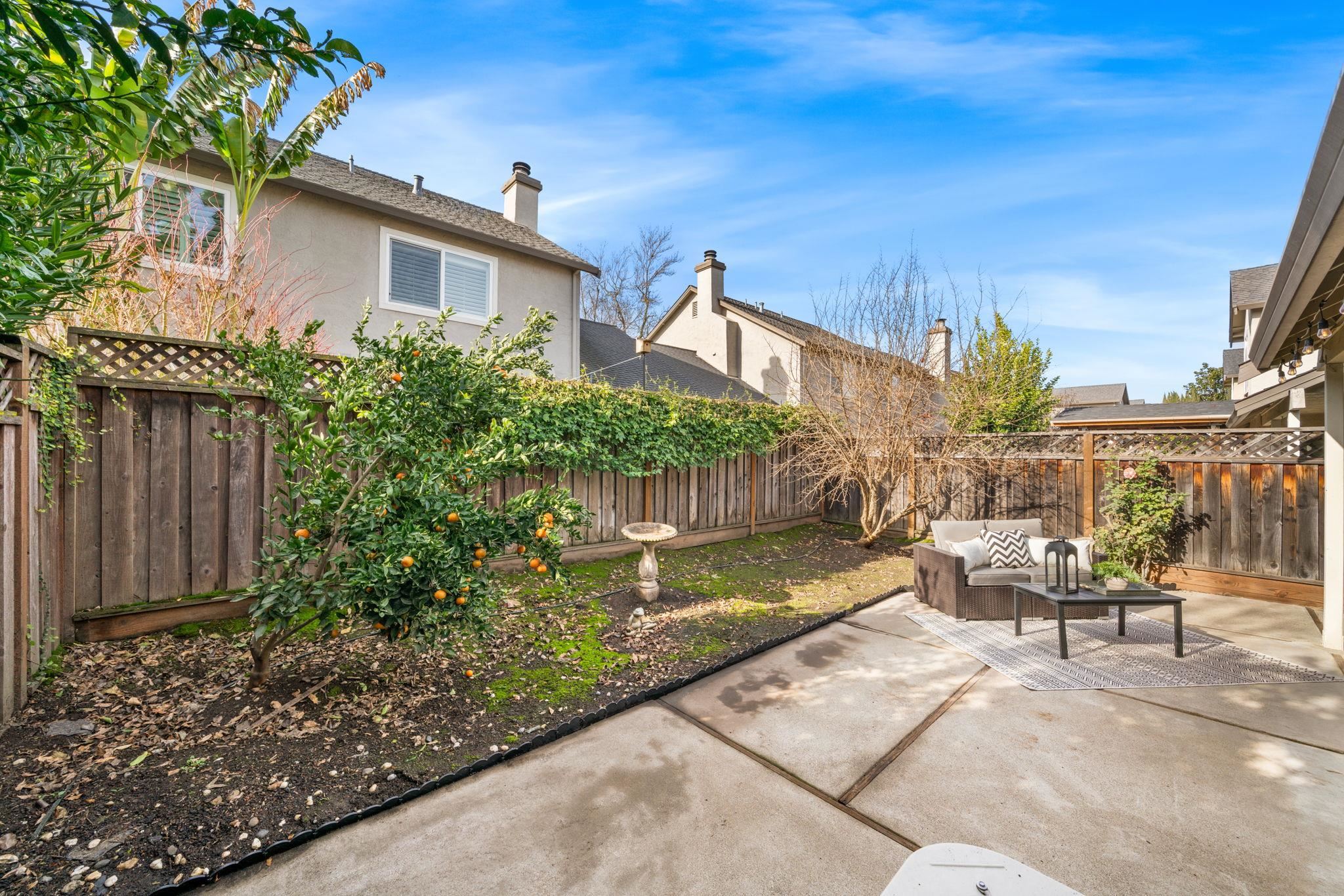 2128 Alexander Way