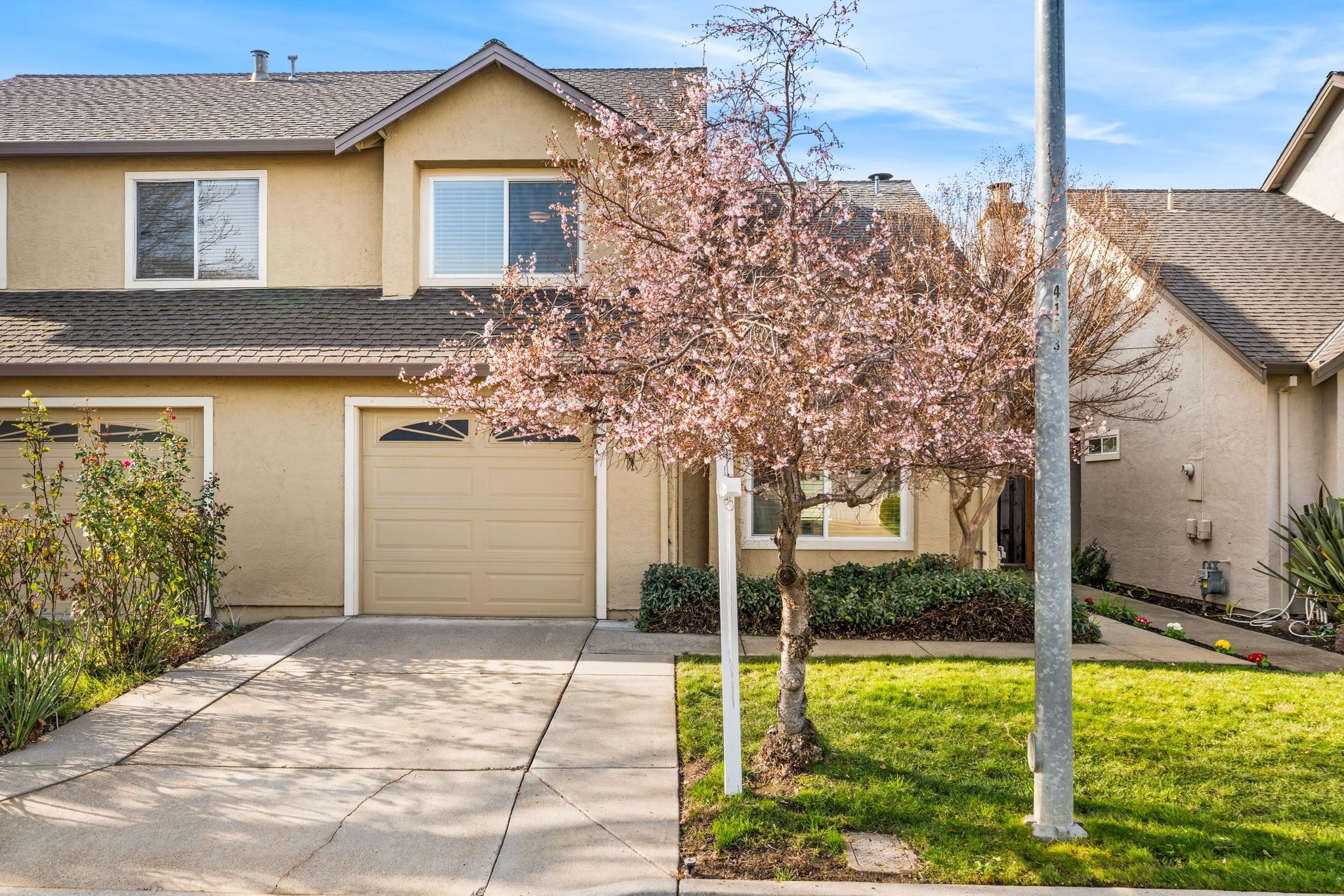 2128 Alexander Way
