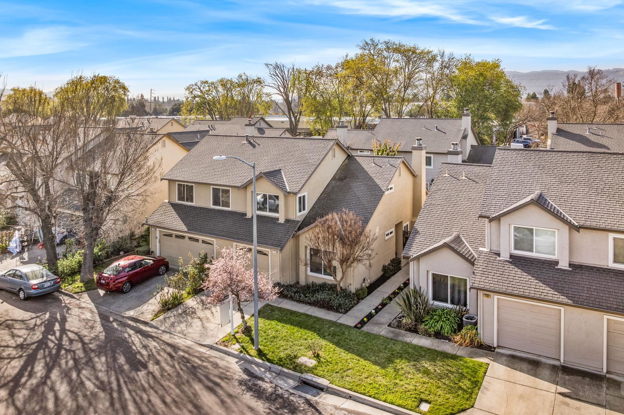 2128 Alexander Way