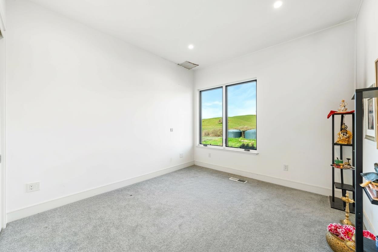 7778 Laguna Heights Ct