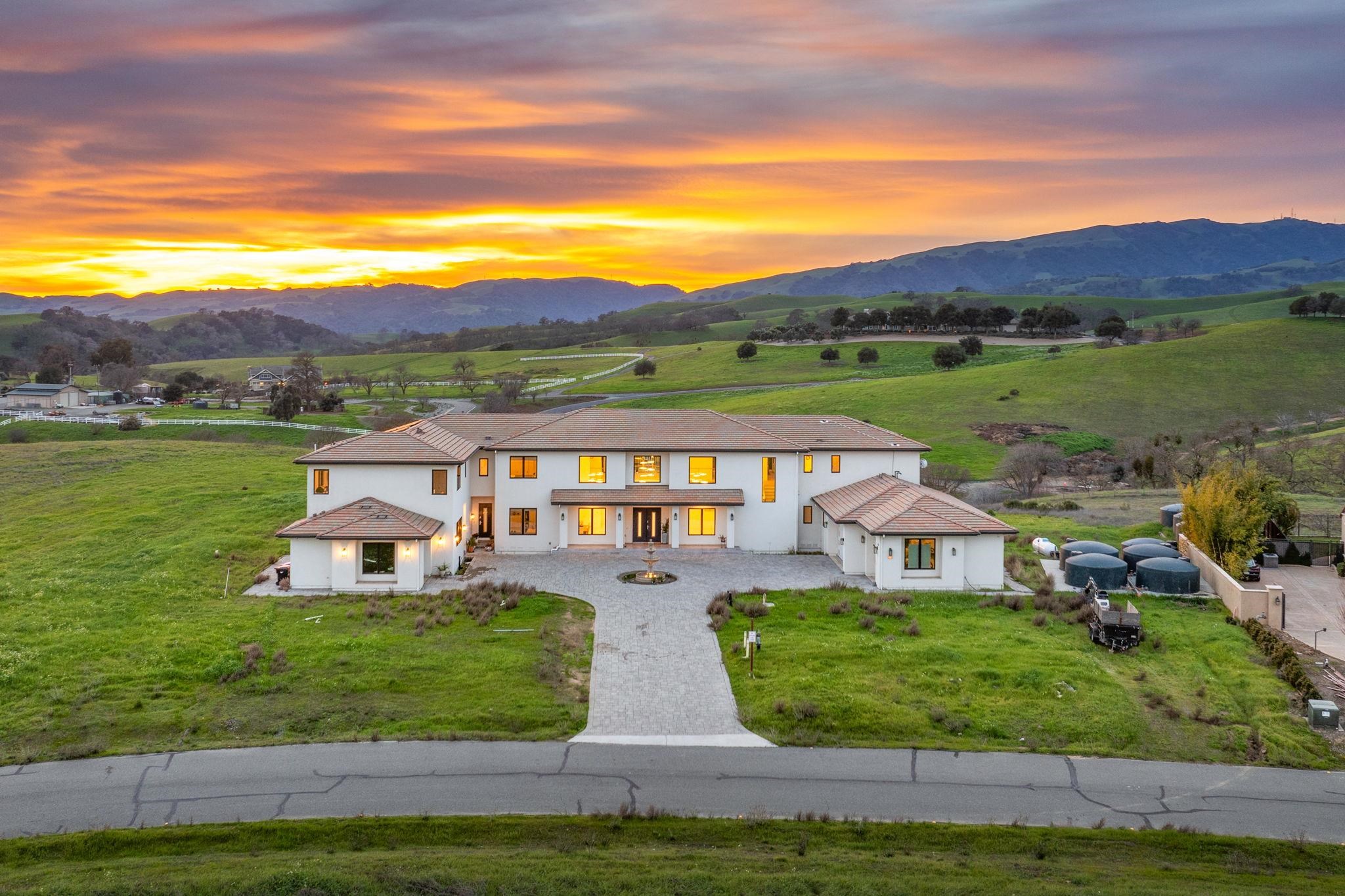 7778 Laguna Heights Ct