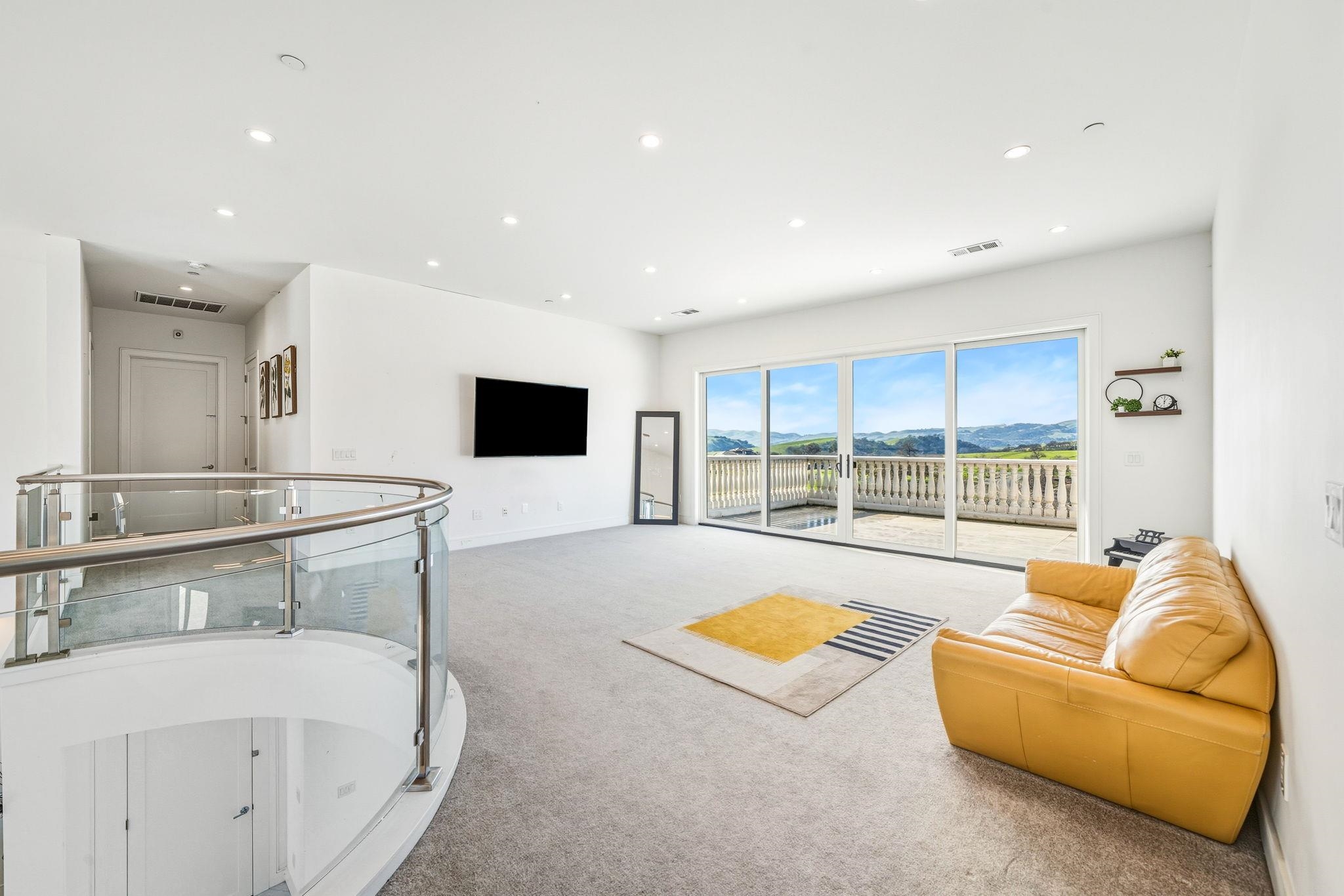 7778 Laguna Heights Ct