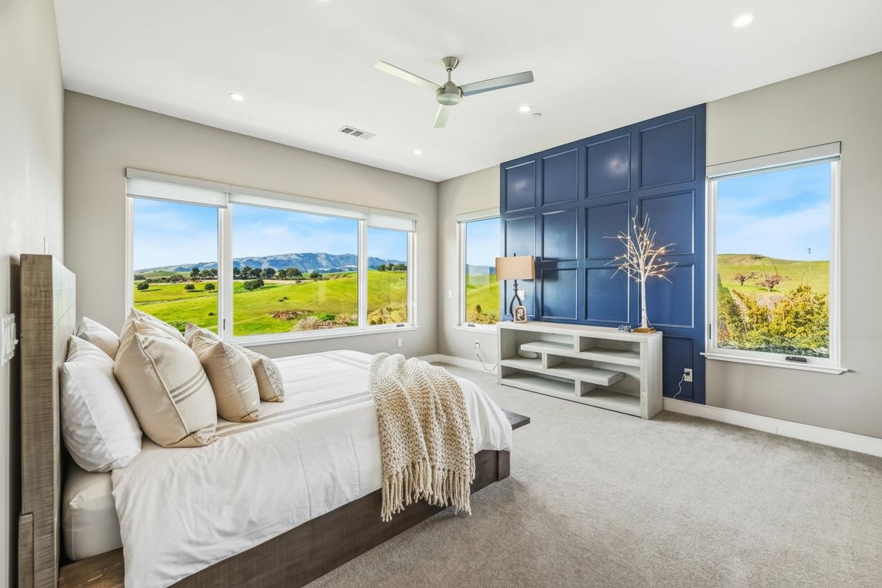 7778 Laguna Heights Ct