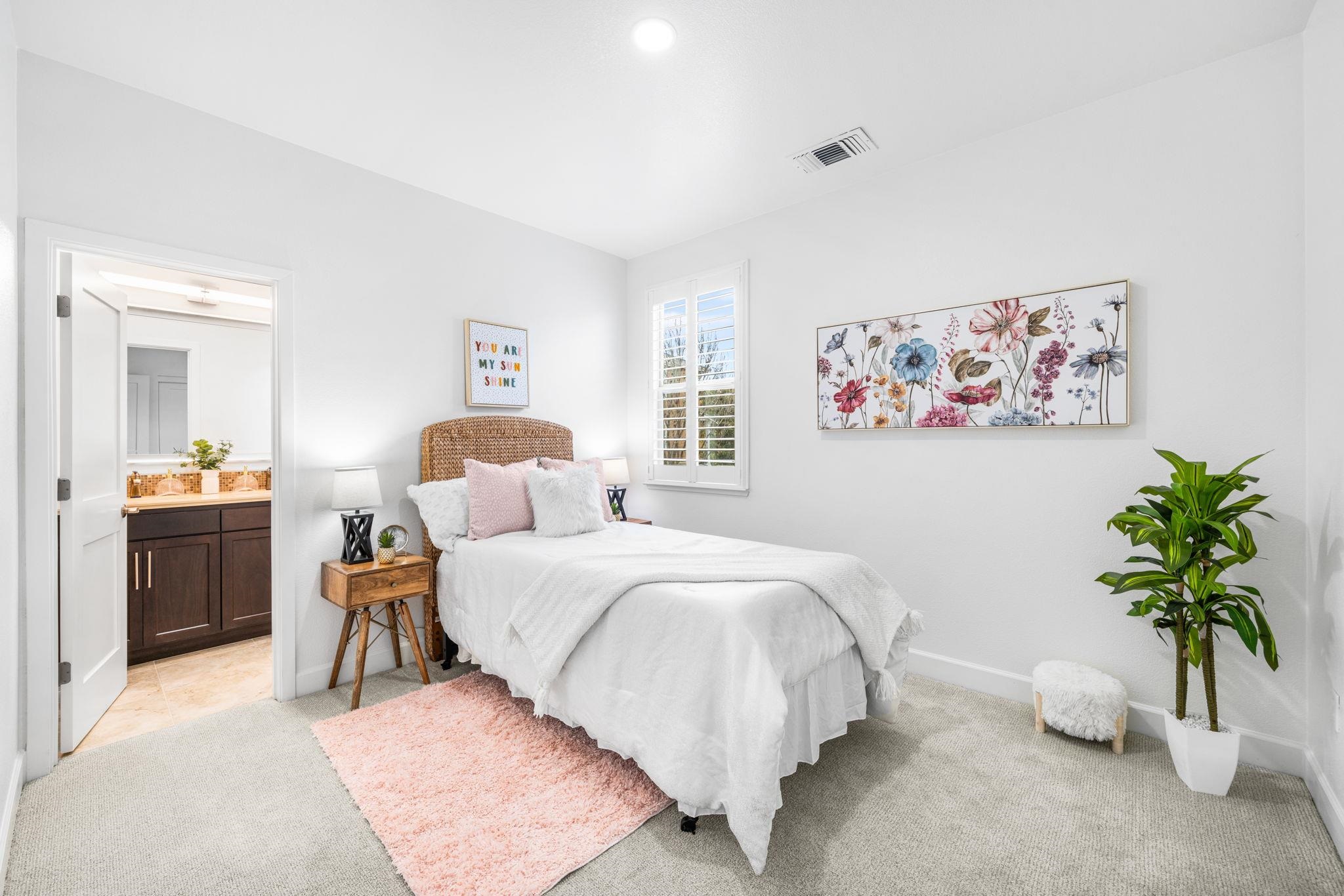 253 Fennel Way