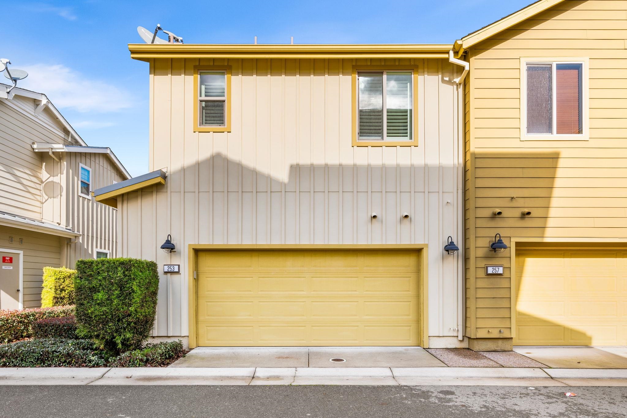 253 Fennel Way