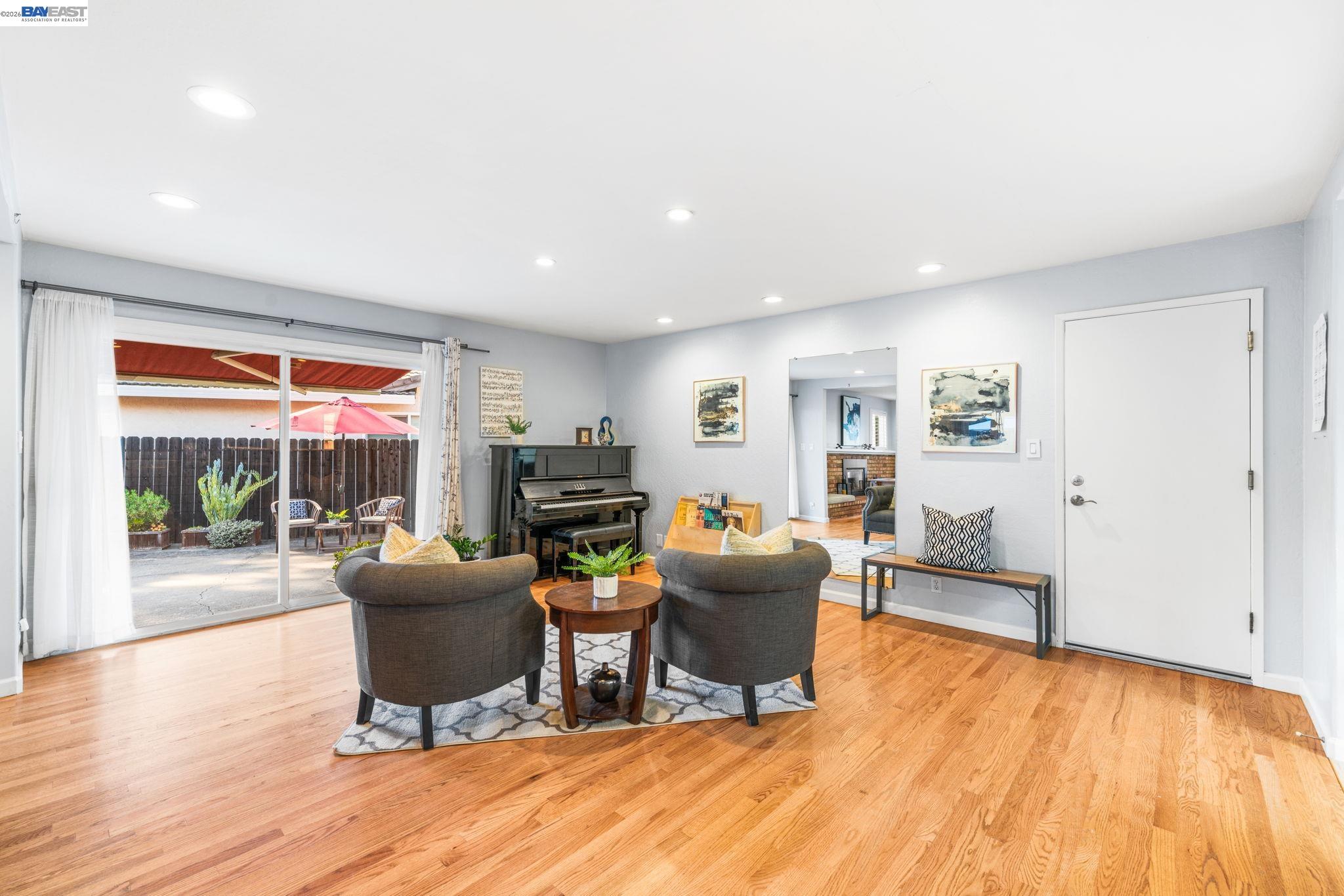 535 San Gabriel Ct