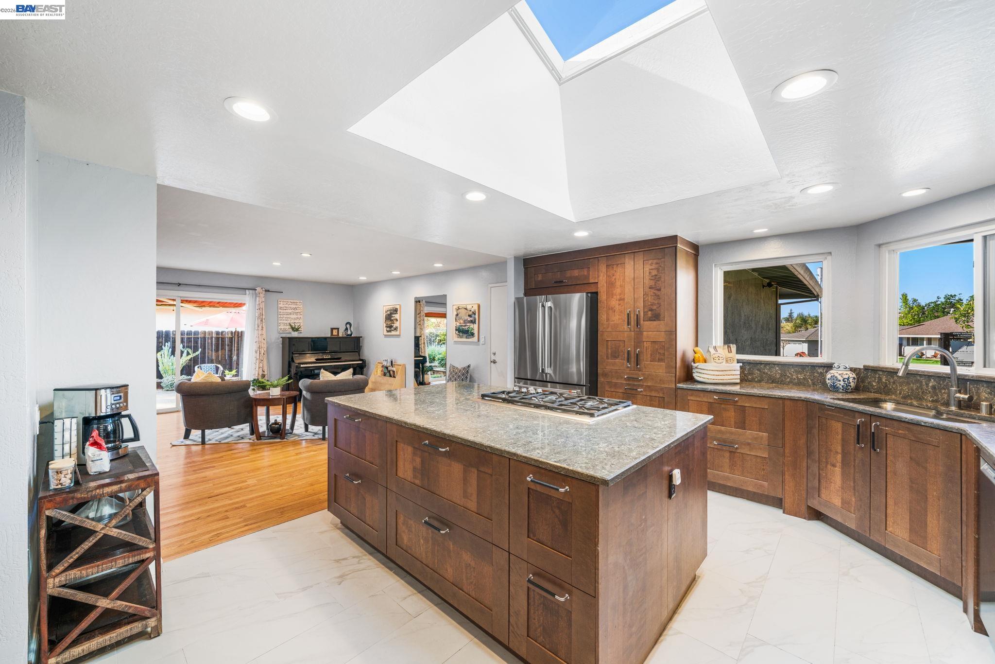 535 San Gabriel Ct