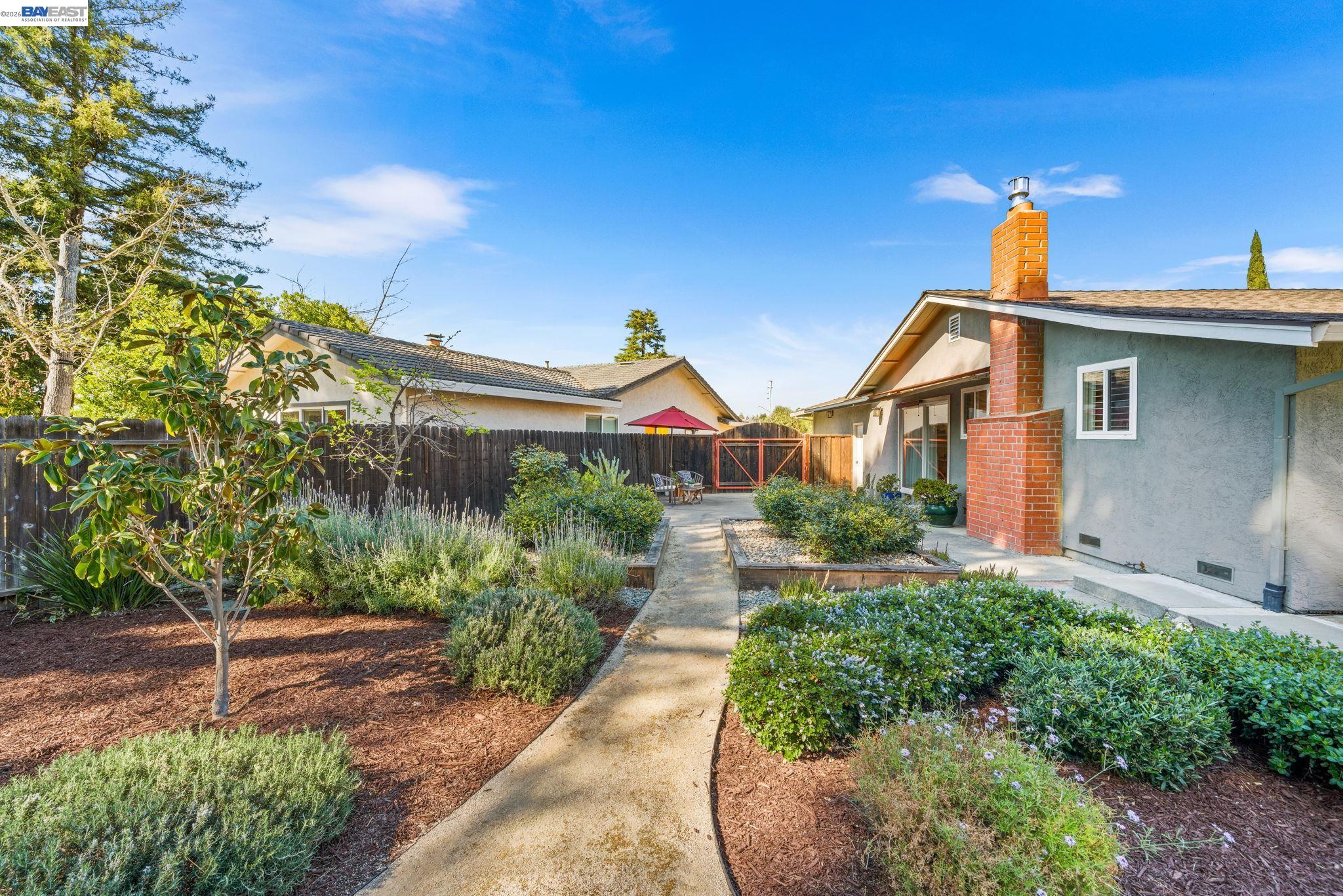 535 San Gabriel Ct