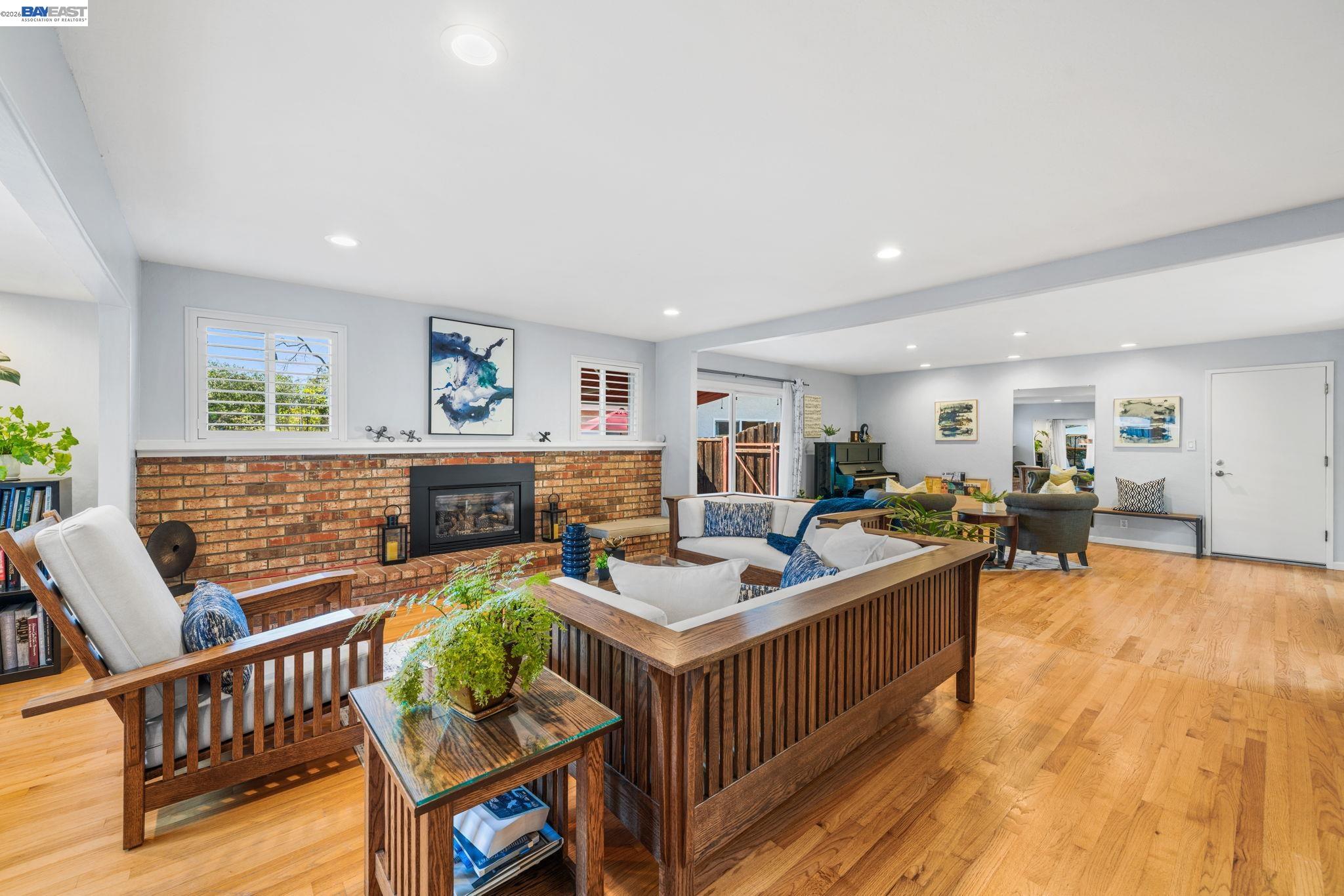 535 San Gabriel Ct