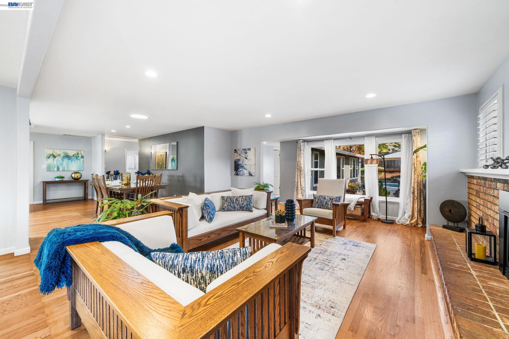 535 San Gabriel Ct