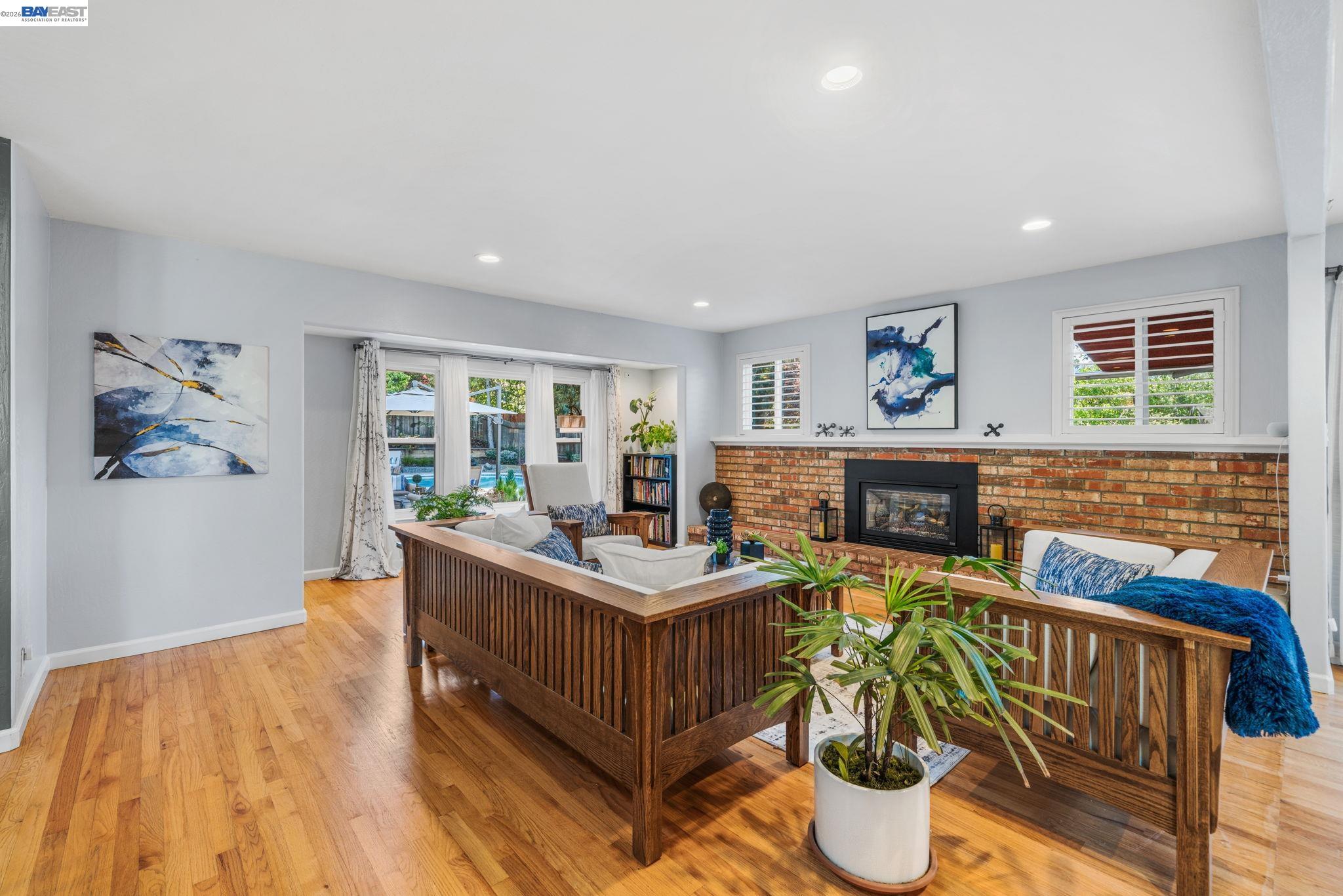 535 San Gabriel Ct