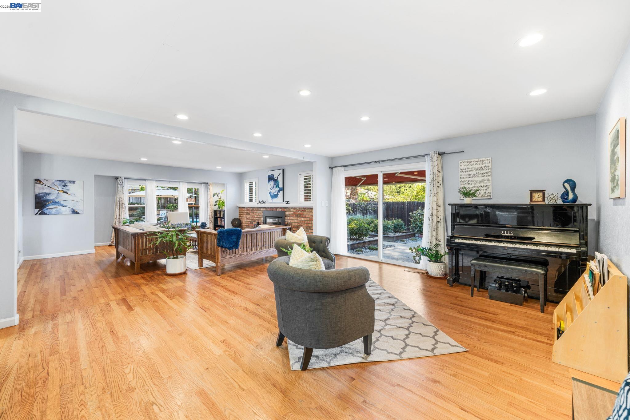 535 San Gabriel Ct