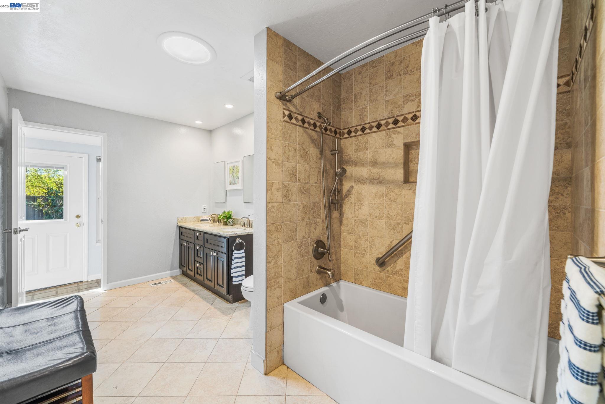 535 San Gabriel Ct