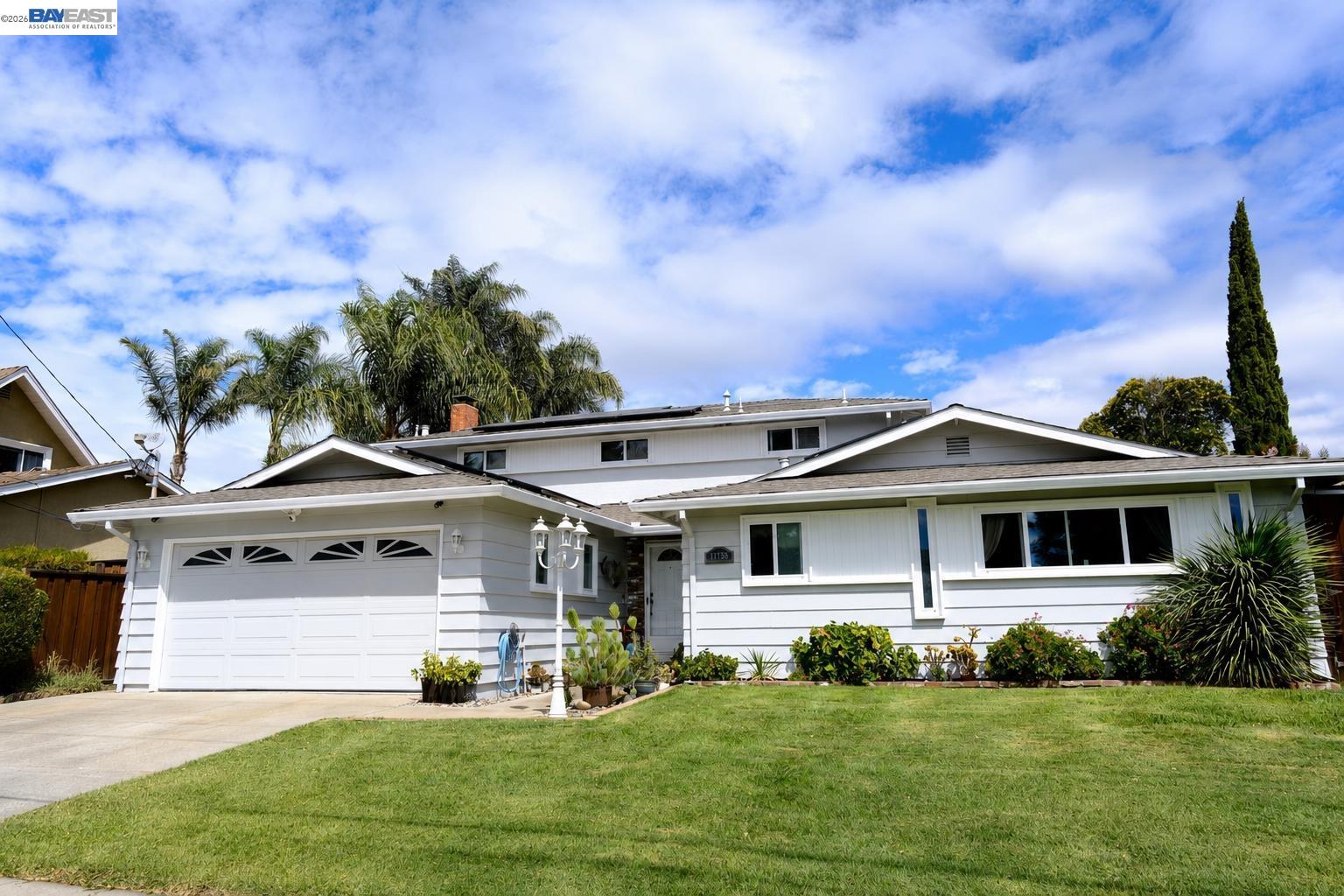 11738 Silvergate Dr