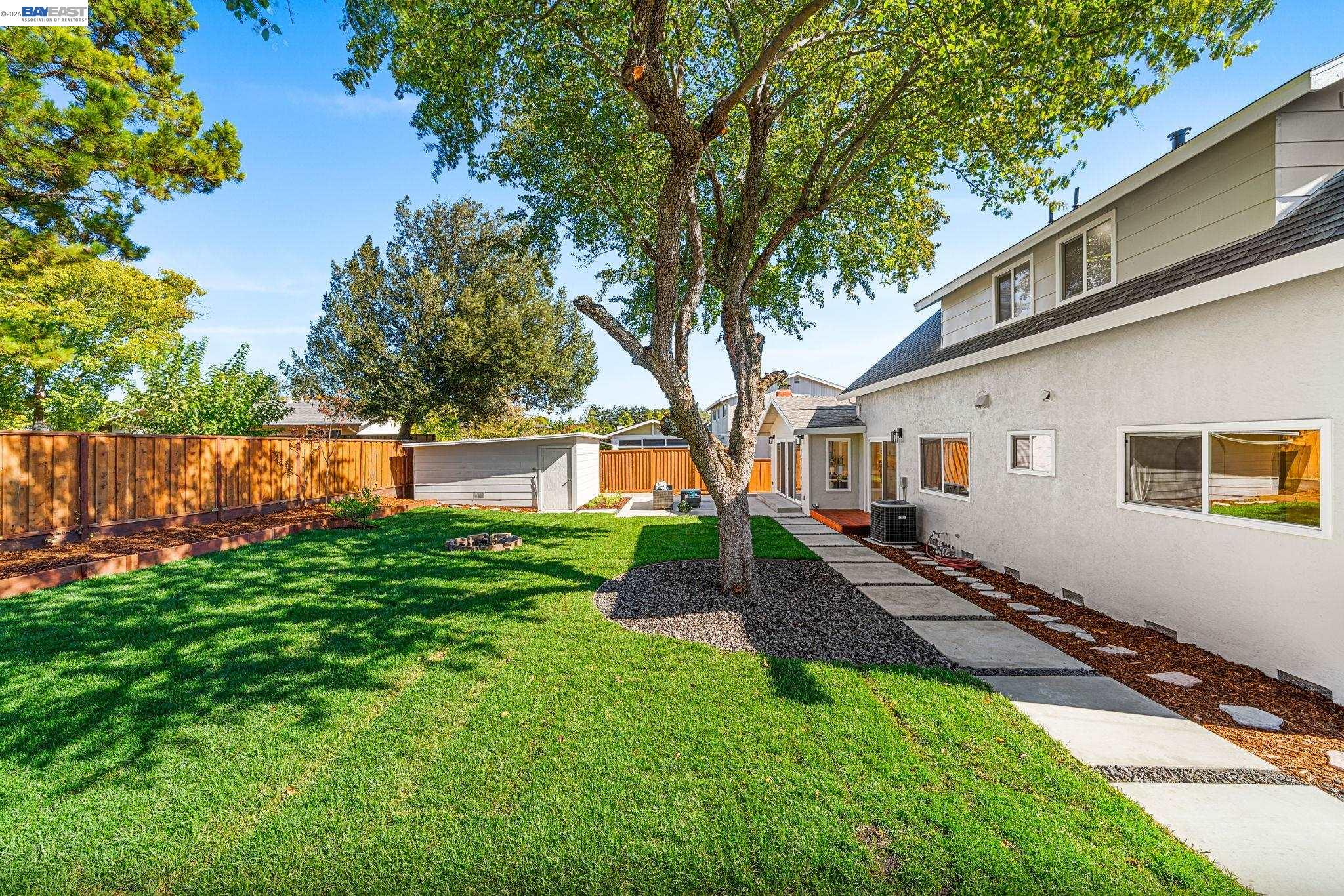 11686 Regio Dr