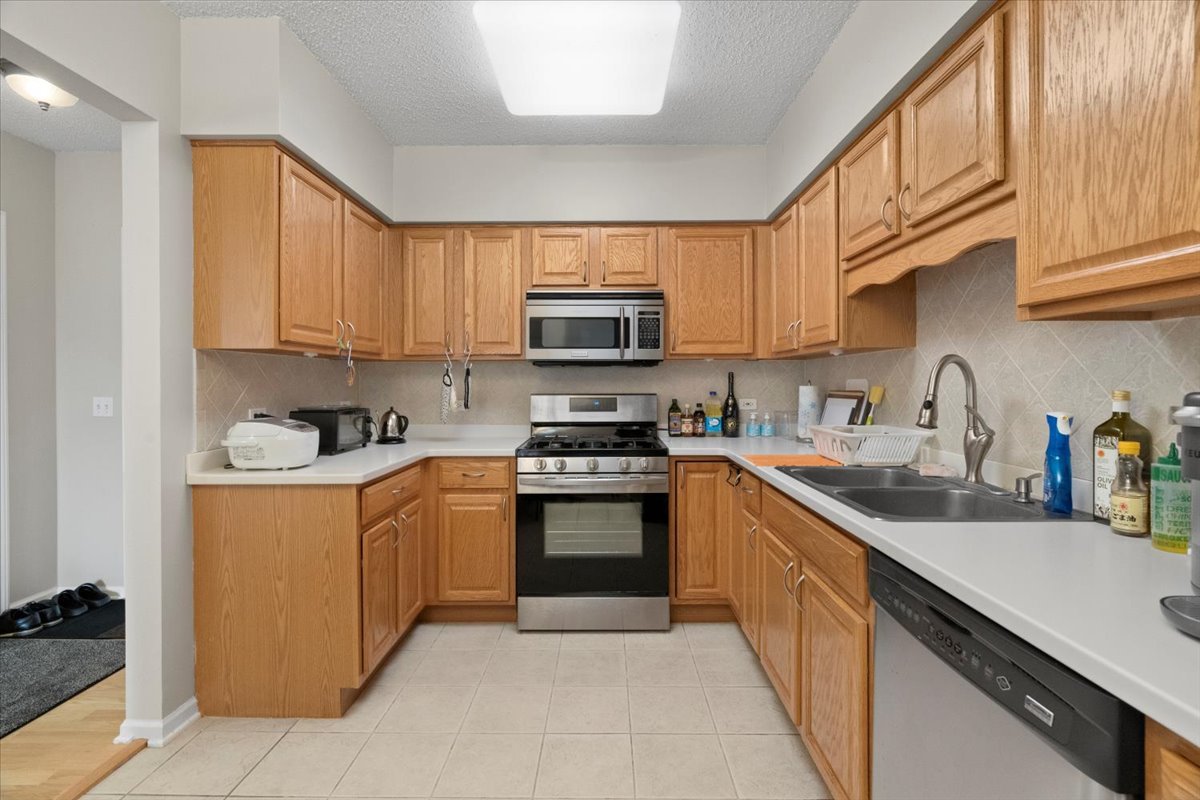 5 W Central Road Unit: 307