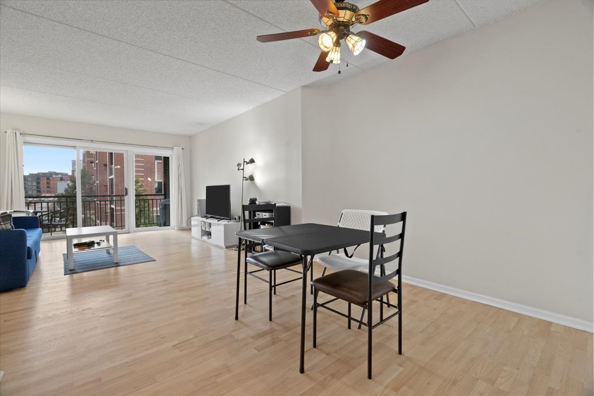 5 W Central Road Unit: 307