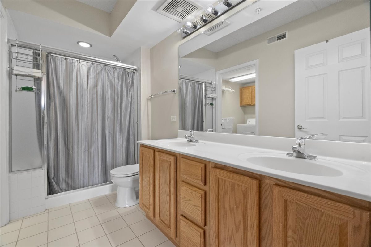 5 W Central Road Unit: 307