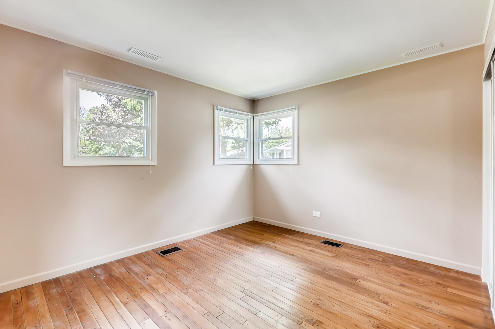 3104 Dove Court