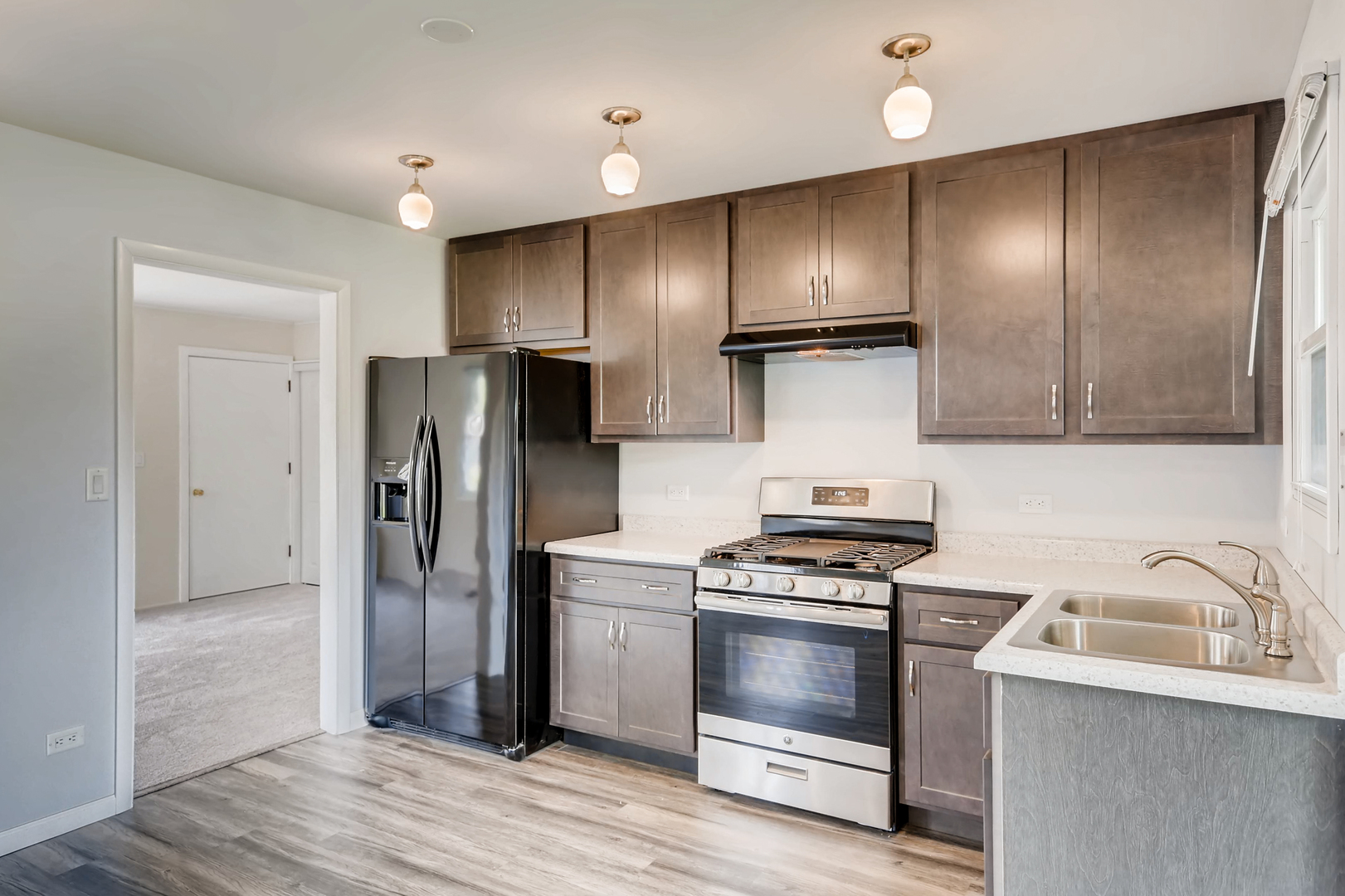 3104 Dove Court
