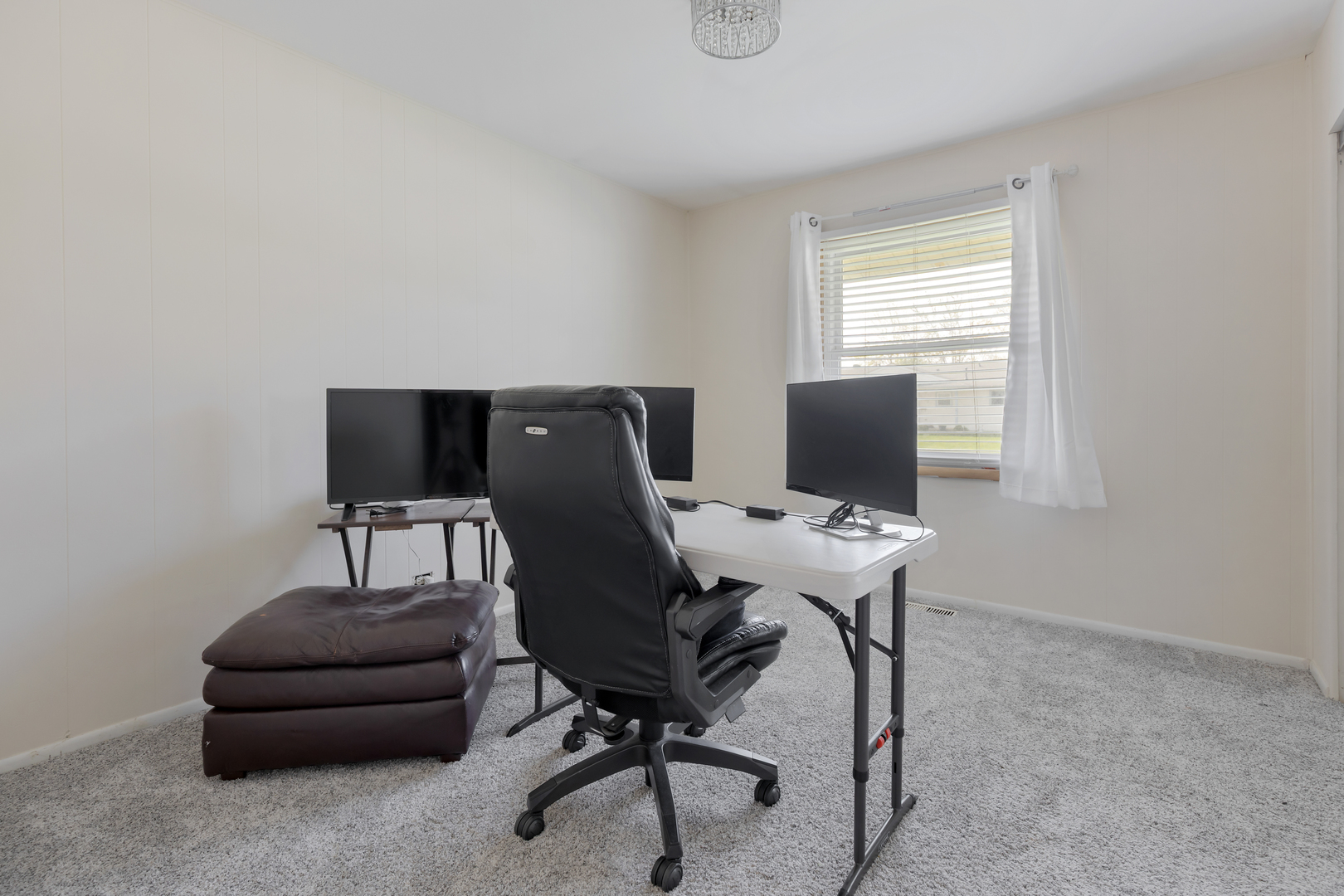 1076 Cernan Court