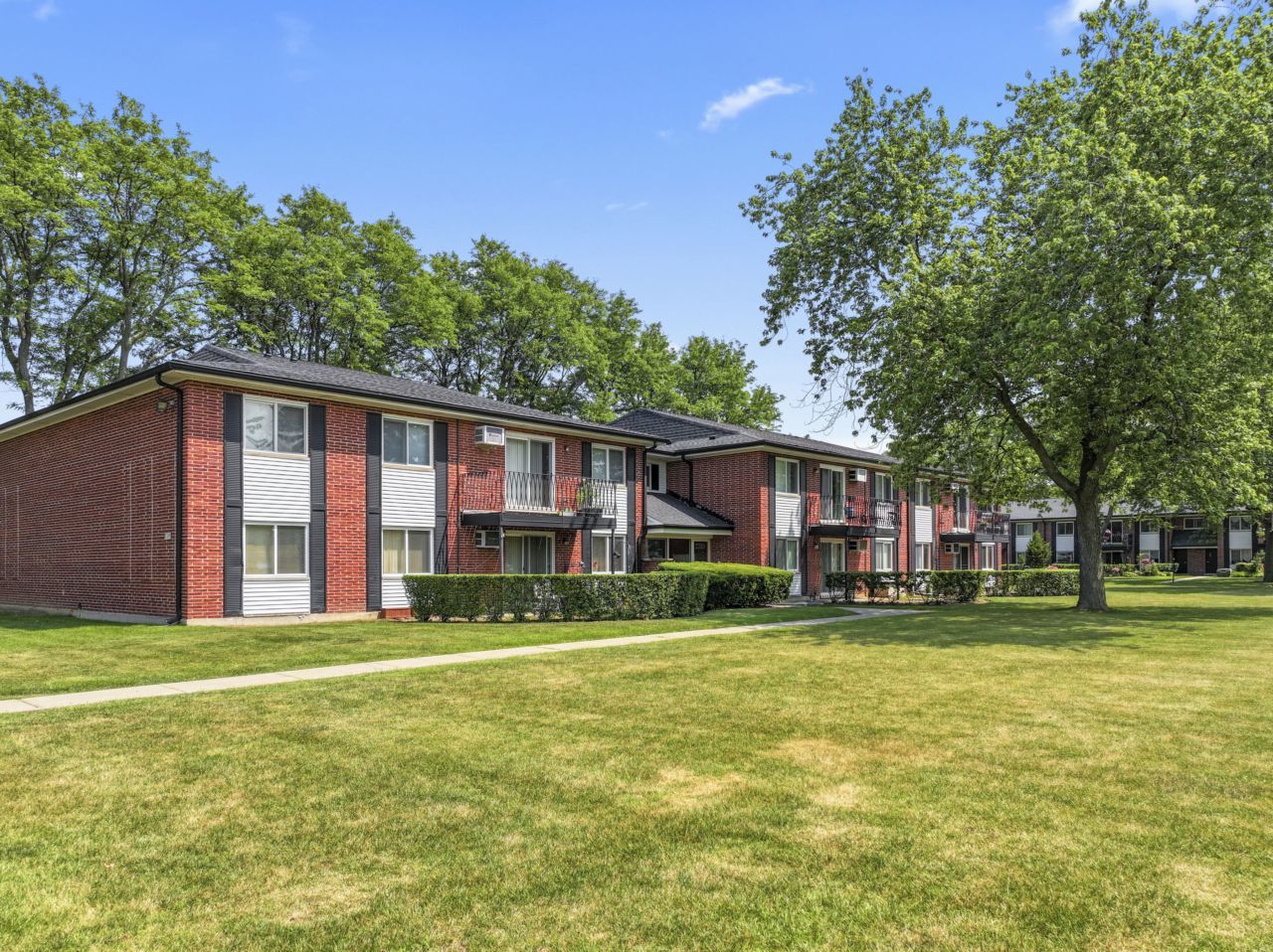 2319 E Olive Street Unit: 1D