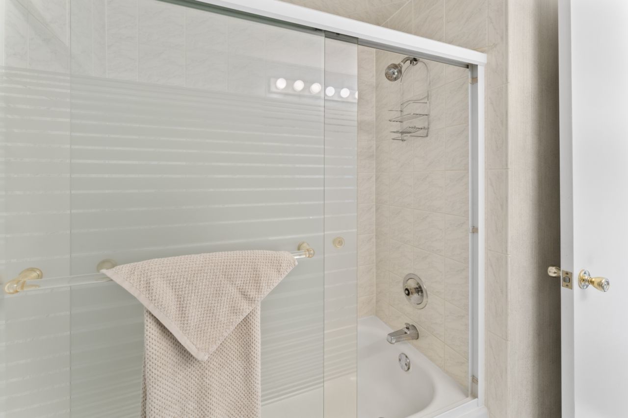 2319 E Olive Street Unit: 1D