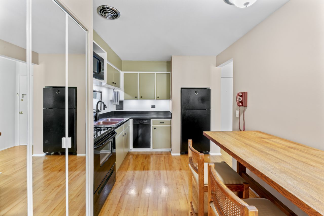 2319 E Olive Street Unit: 1D