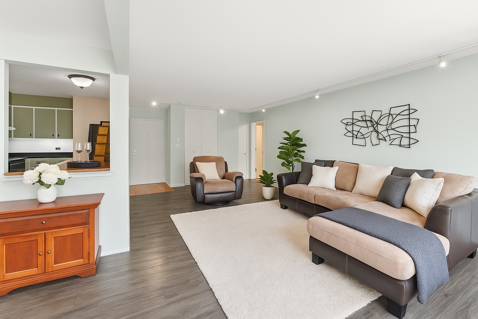 2319 E Olive Street Unit: 1D