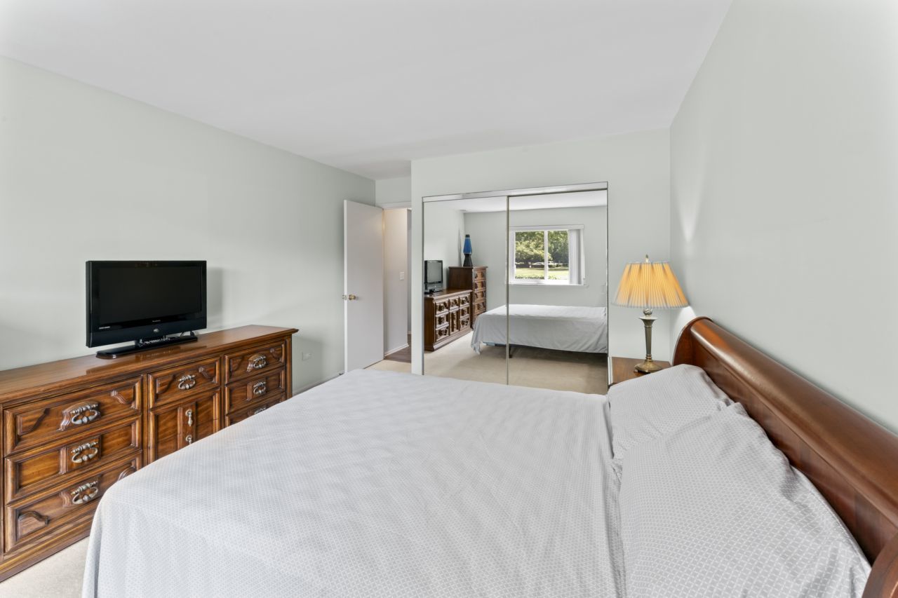 2319 E Olive Street Unit: 1D