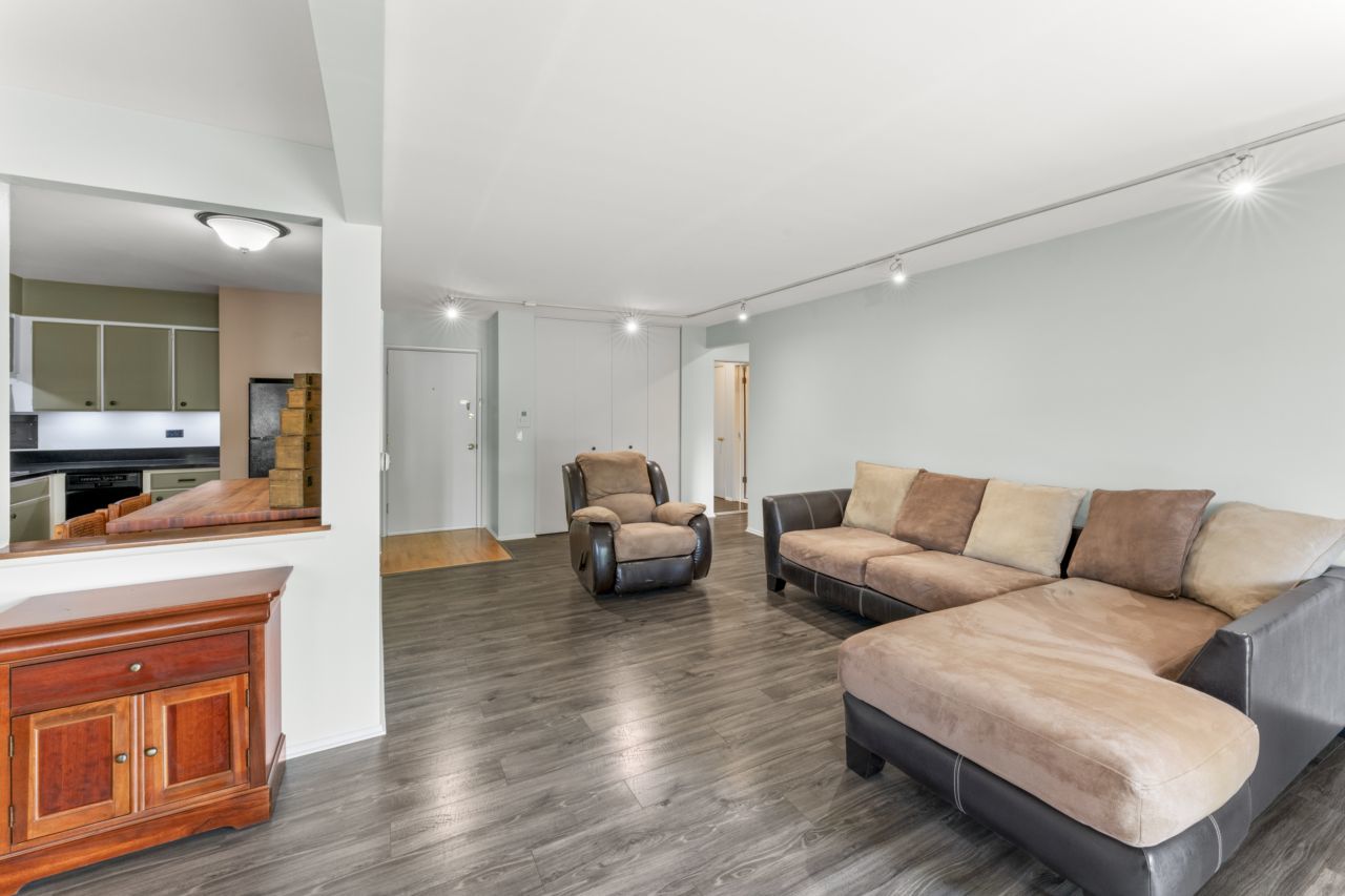 2319 E Olive Street Unit: 1D