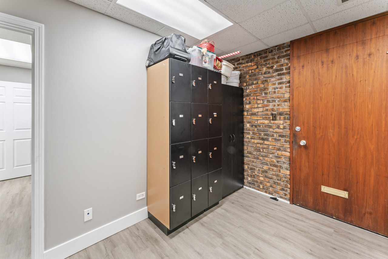 9999 confidential Avenue