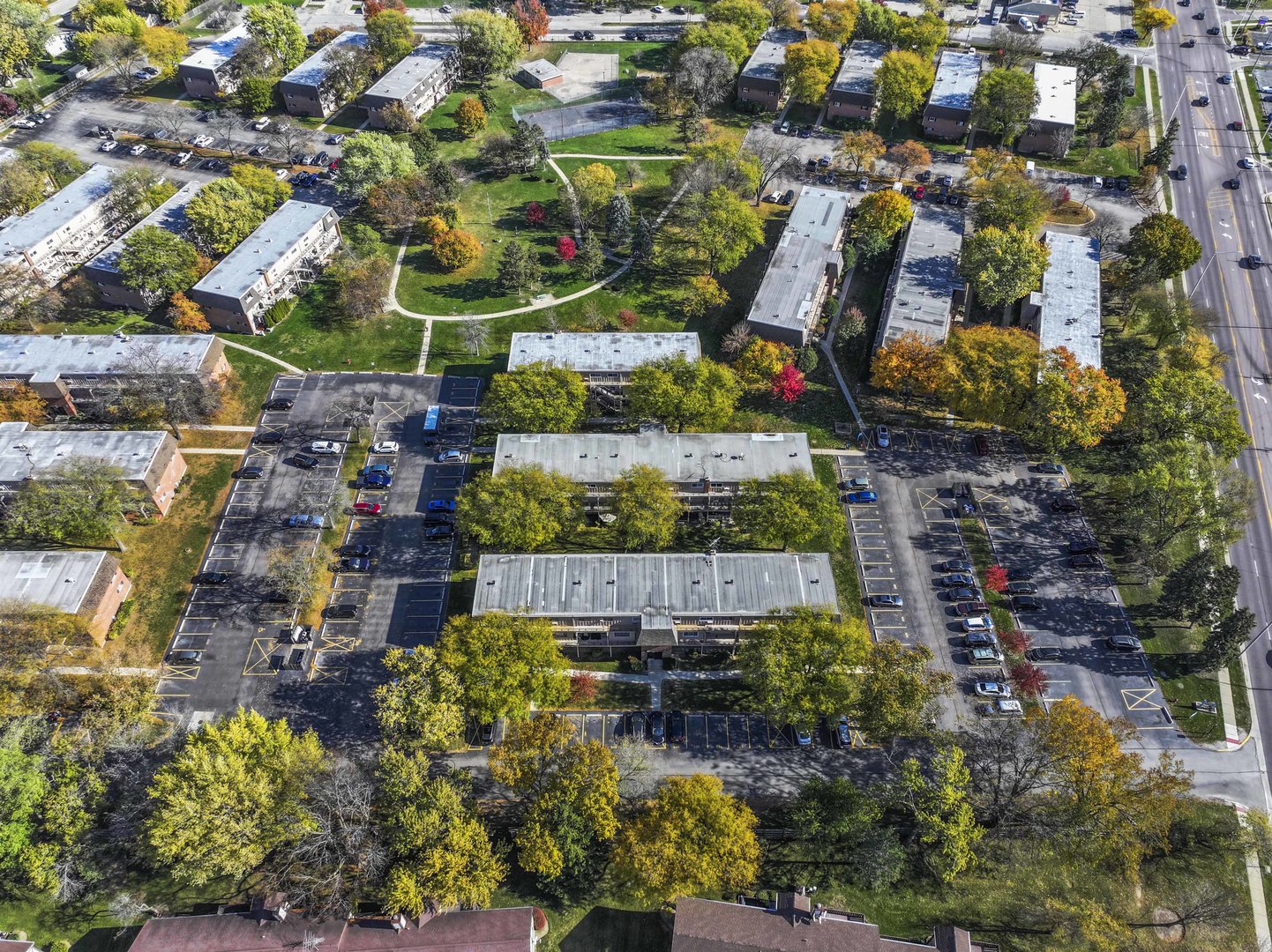 2504 Algonquin Road Unit: 17