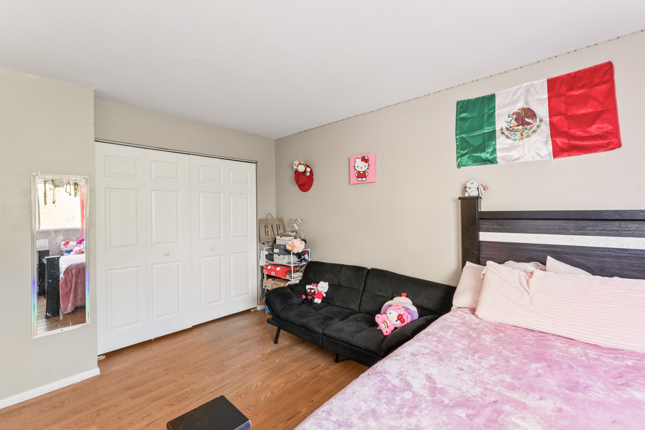 2504 Algonquin Road Unit: 17