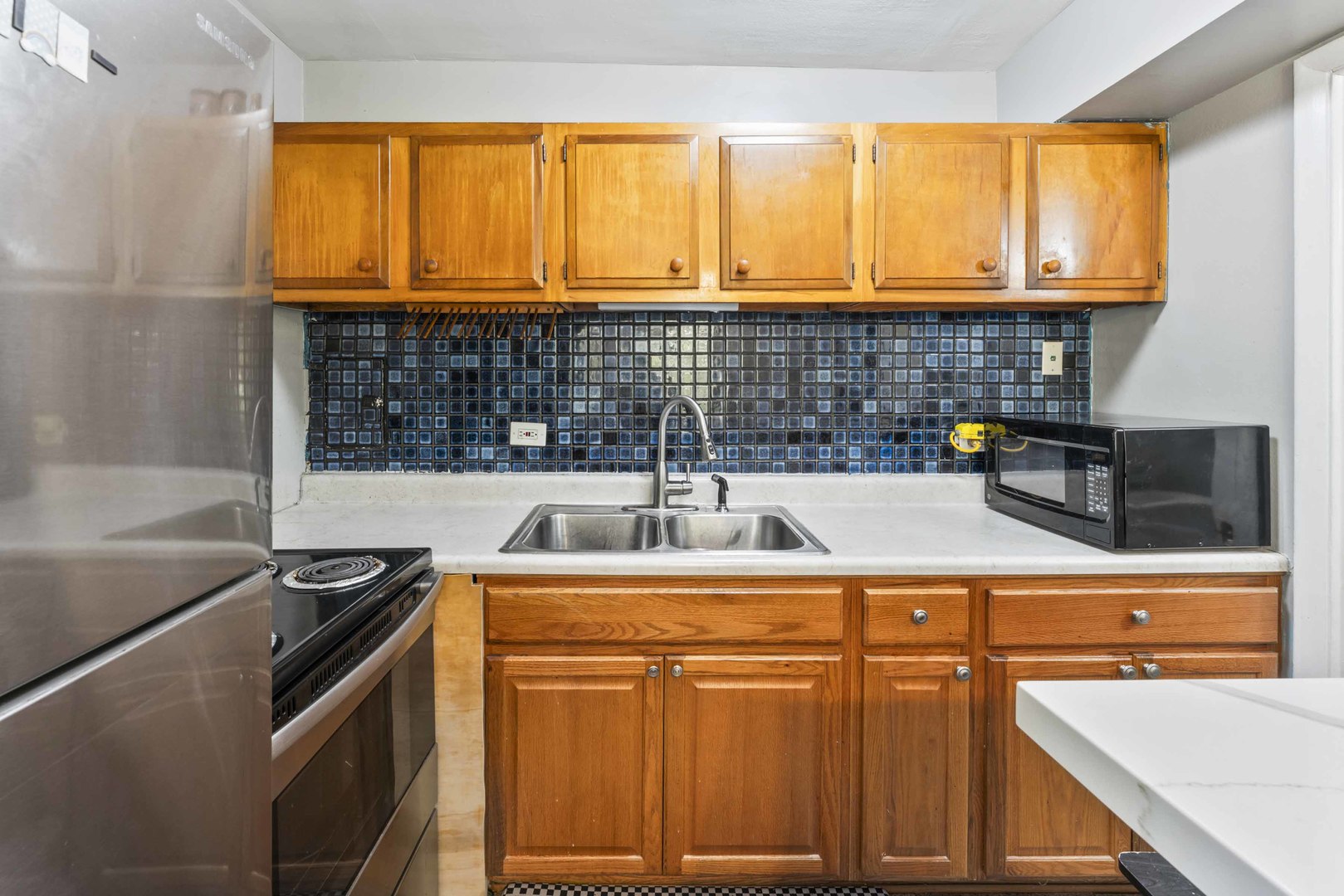 2504 Algonquin Road Unit: 17