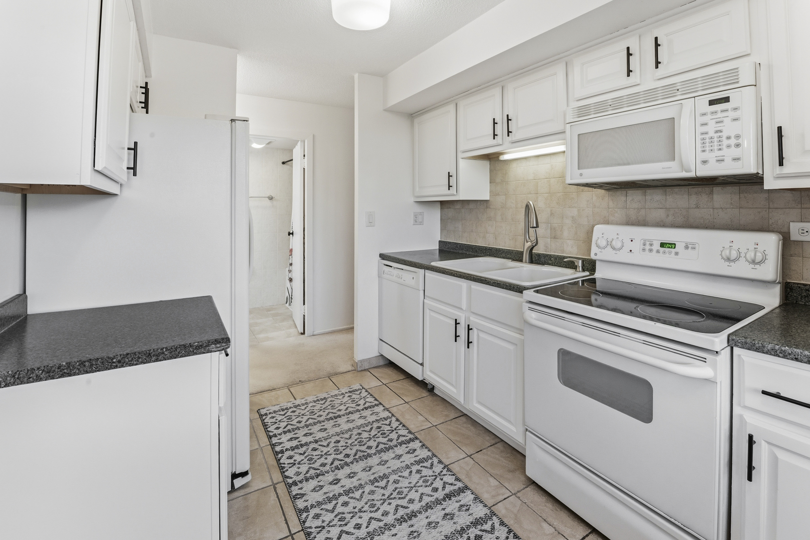 35 S Baybrook Drive Unit: 106