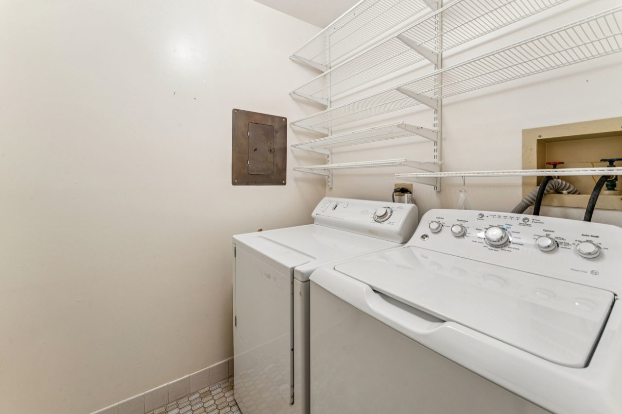 101 Old Oak Drive Unit: 216