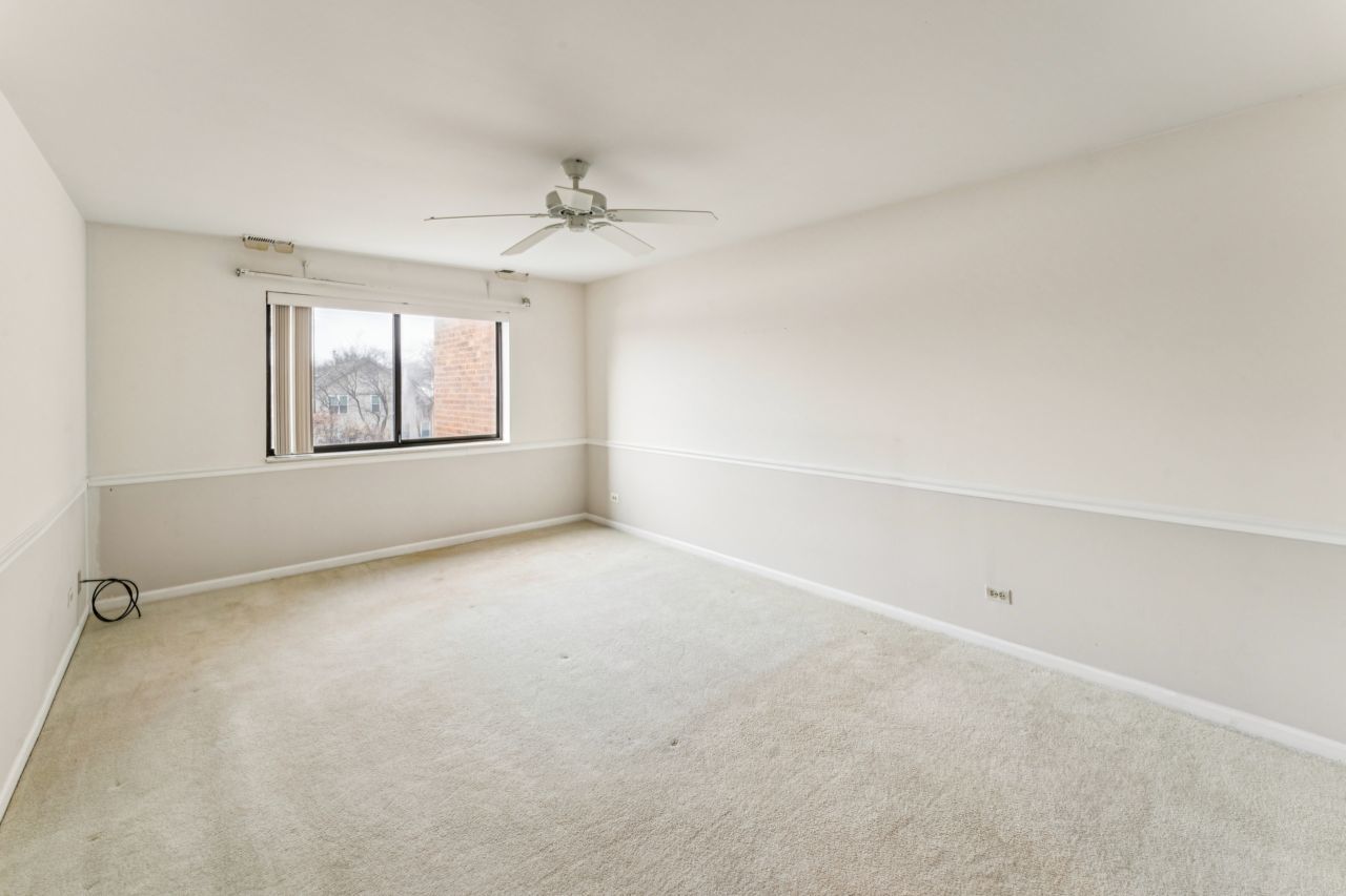 101 Old Oak Drive Unit: 216