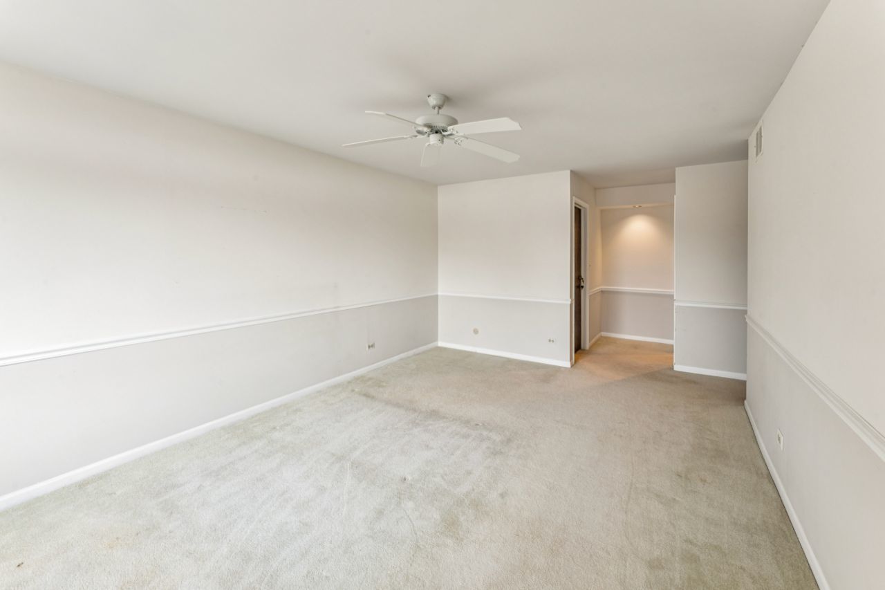 101 Old Oak Drive Unit: 216