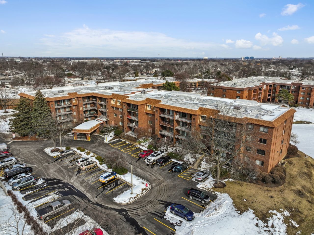 101 Old Oak Drive Unit: 216