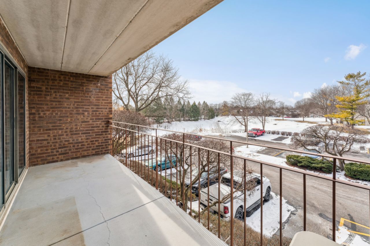101 Old Oak Drive Unit: 216
