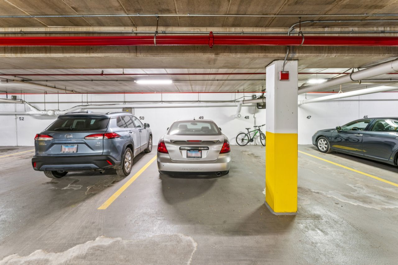 101 Old Oak Drive Unit: 216