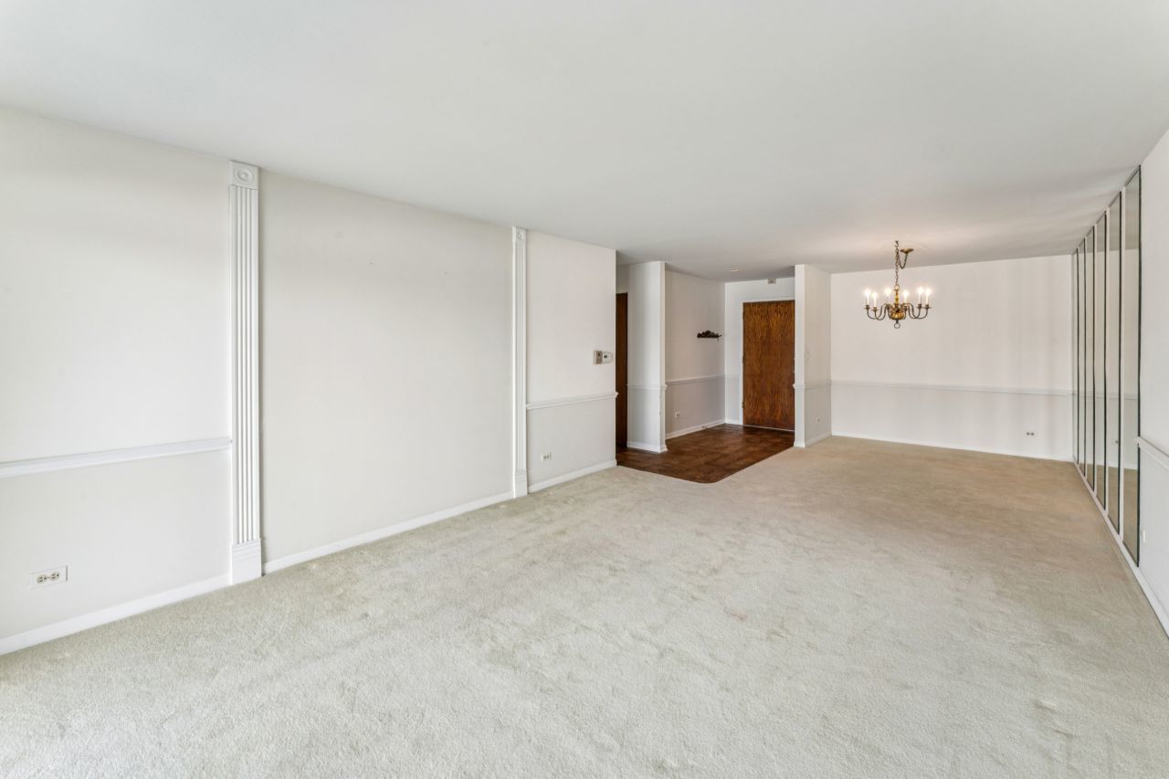 101 Old Oak Drive Unit: 216