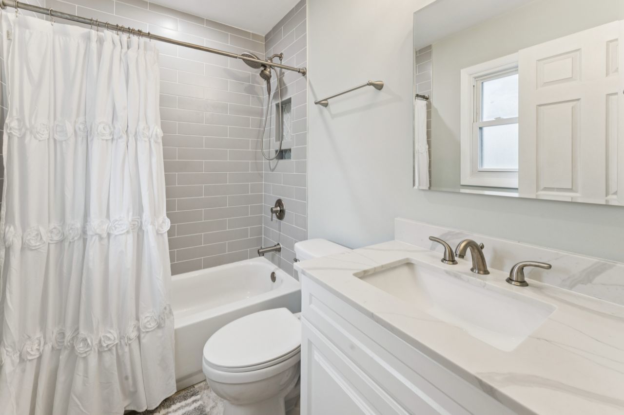 1520 Yorkshire Drive